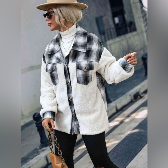 Cozy Checkmate Plaid Fleece Jacket - Picture 2 of 4